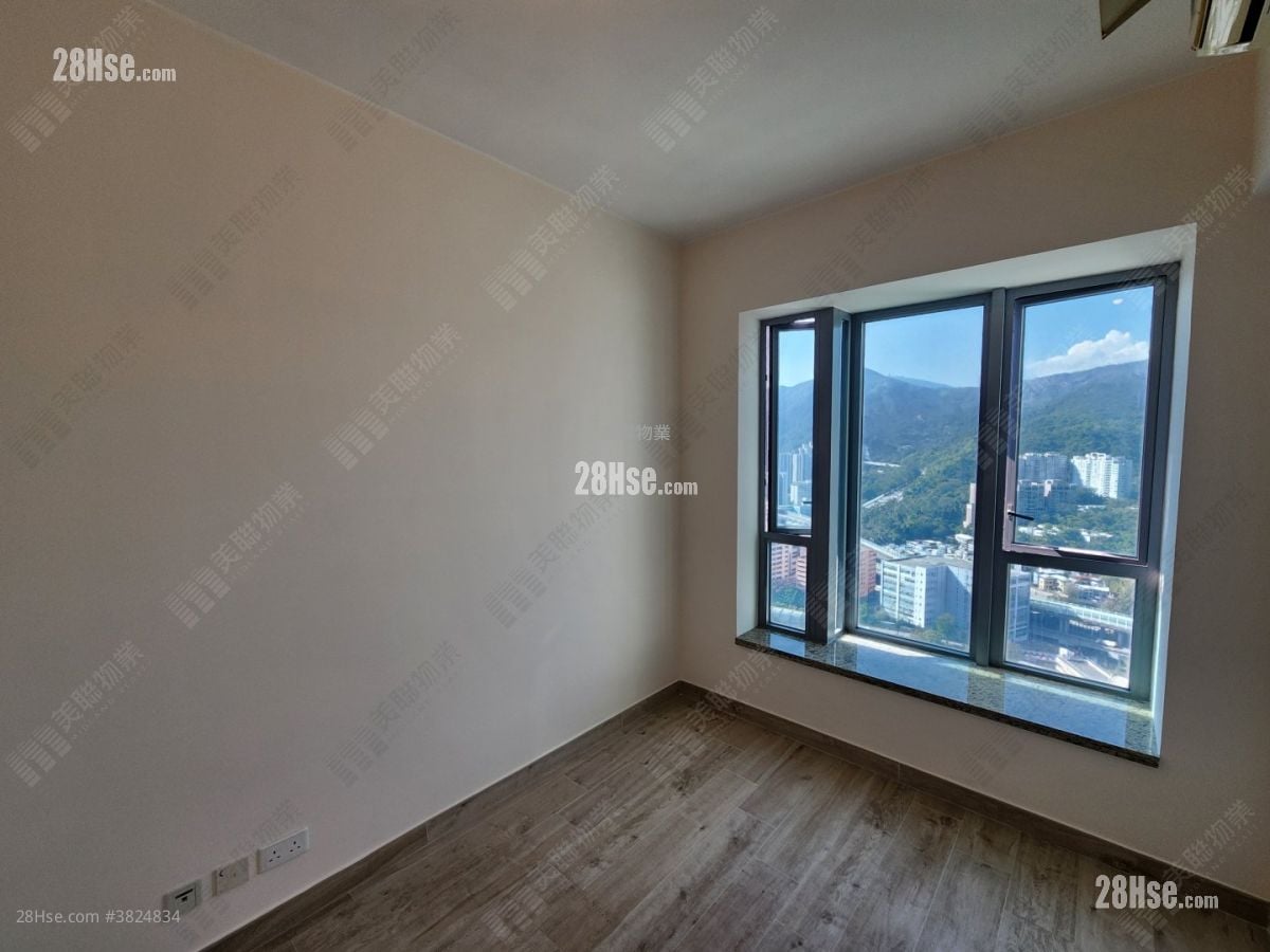 The Riverpark Sell 4 Bedrooms , 3 Bathrooms 1,168 ft²