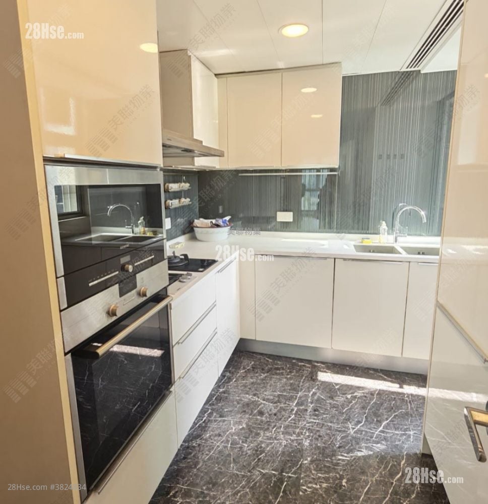 The Riverpark Sell 4 Bedrooms , 3 Bathrooms 1,168 ft²