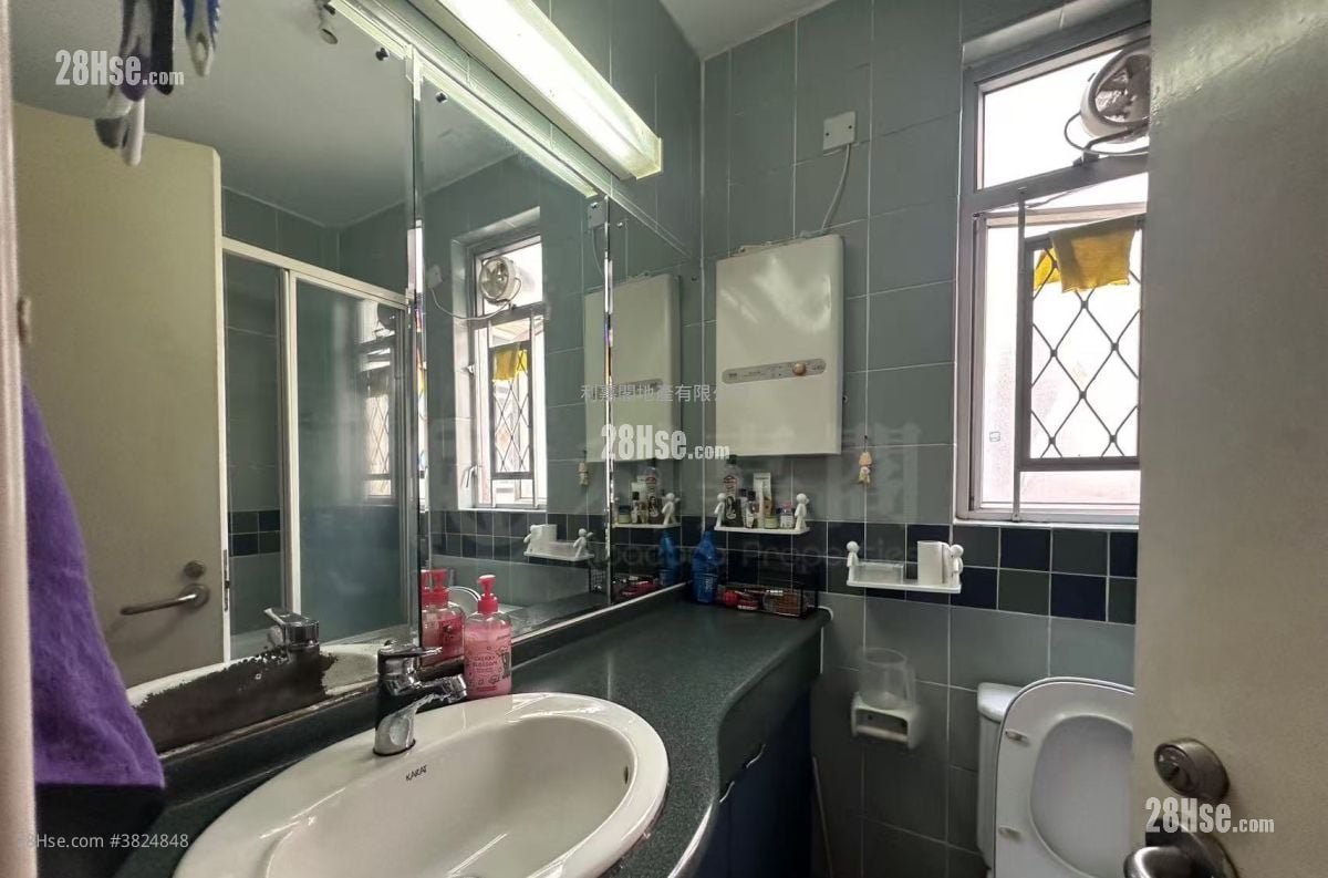 天頌苑 售盤 3 房 , 2 浴室 650 平方呎