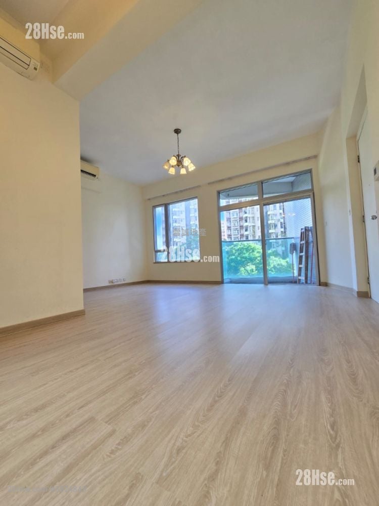 South Crest Sell 3 Bedrooms , 2 Bathrooms 928 ft²