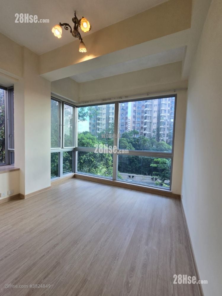 South Crest Sell 3 Bedrooms , 2 Bathrooms 928 ft²