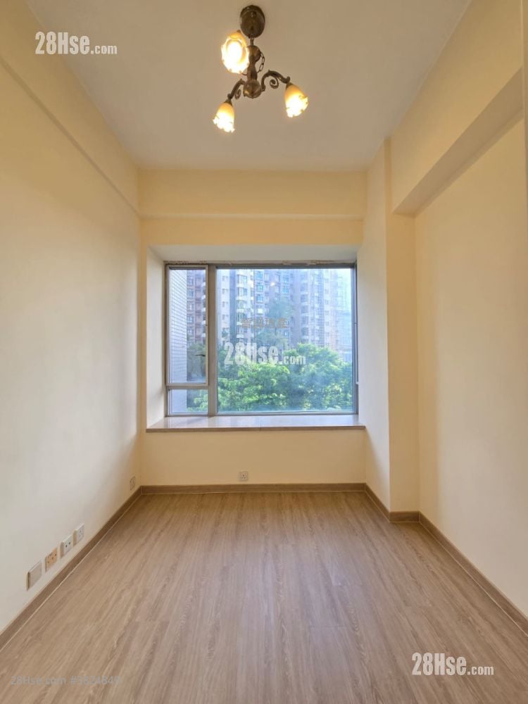 South Crest Sell 3 Bedrooms , 2 Bathrooms 928 ft²