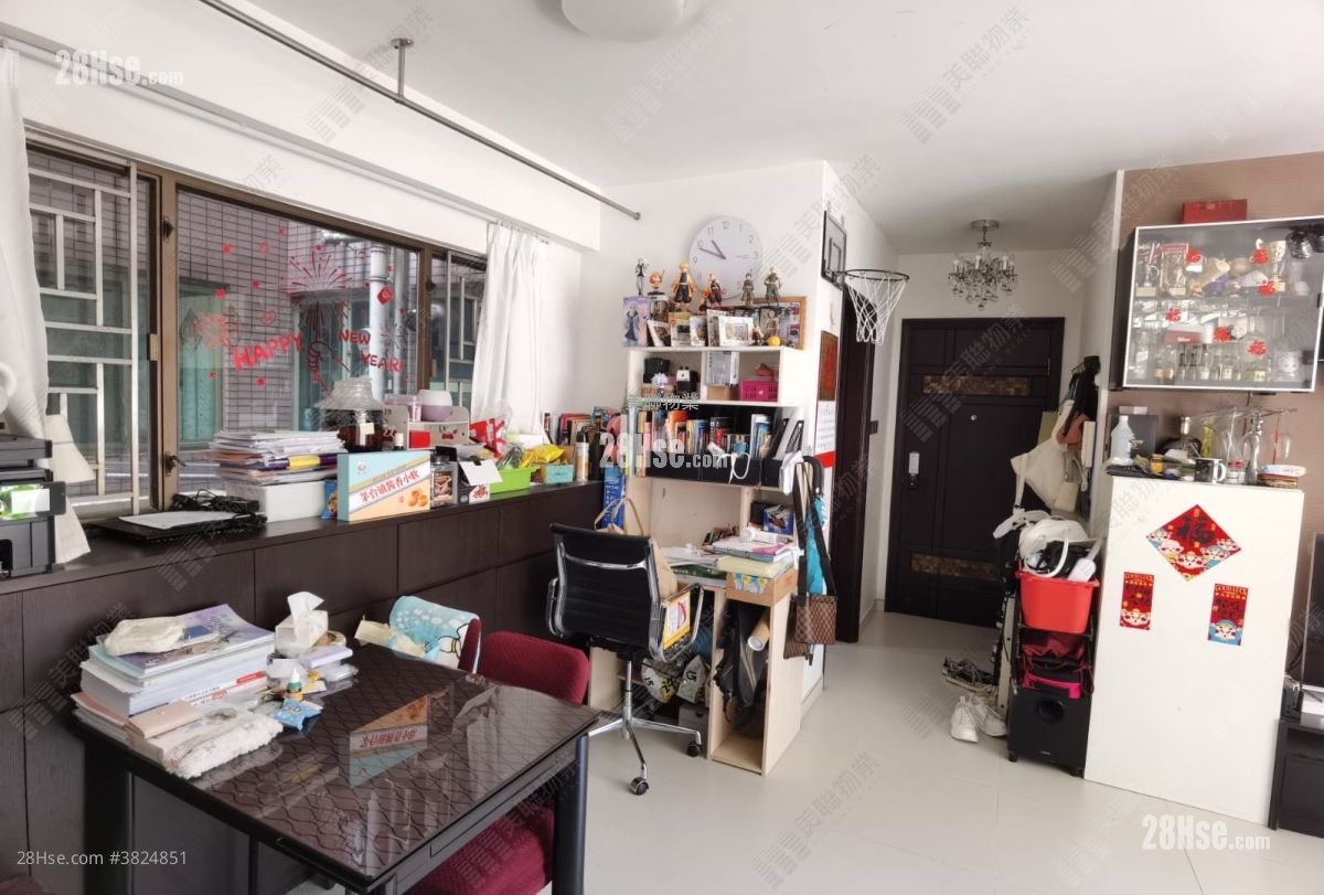 华翠豪园 售盘 2 房 , 1 浴室 537 平方尺