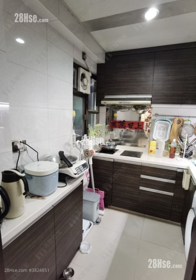 华翠豪园 售盘 2 房 , 1 浴室 537 平方尺