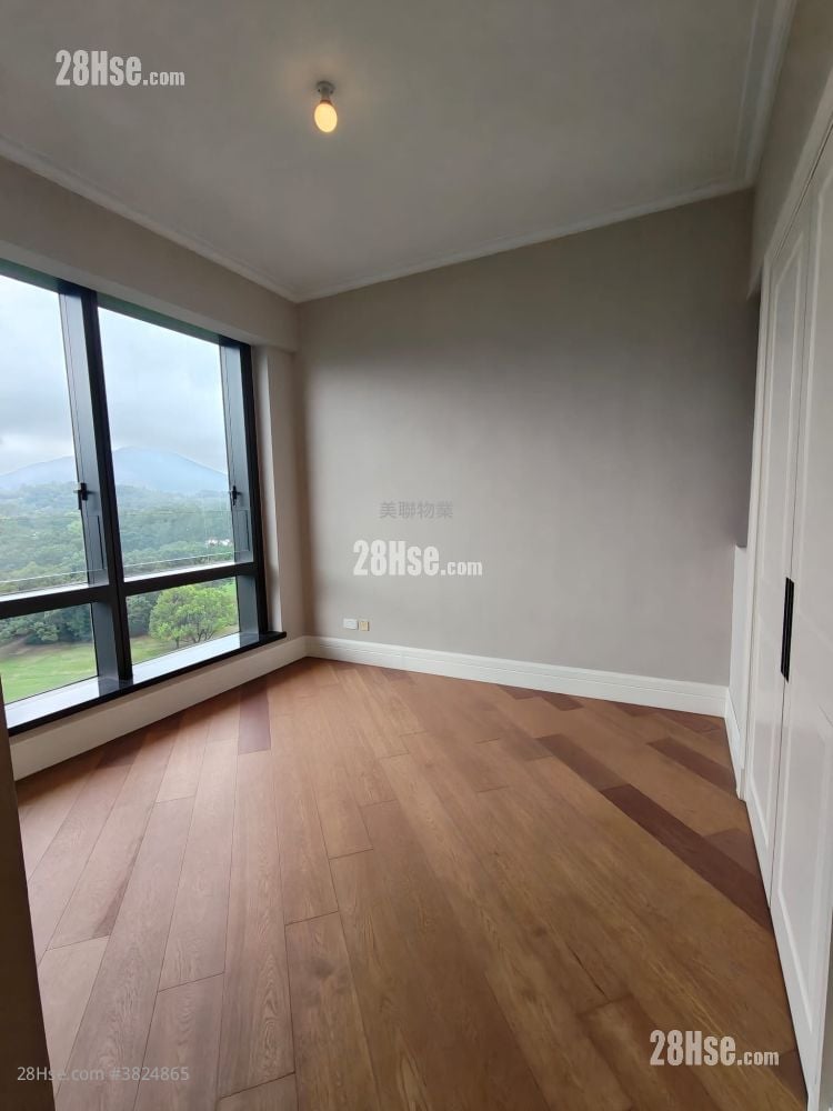 高尔夫御苑 售盘 3 房 , 2 浴室 1,046 平方尺