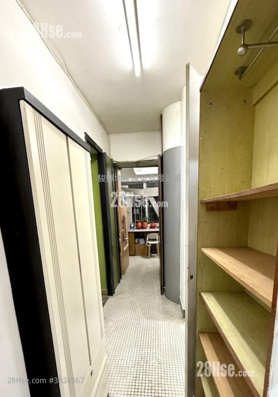 利鴻大樓 售盤 2 房 , 1 浴室 405 平方呎