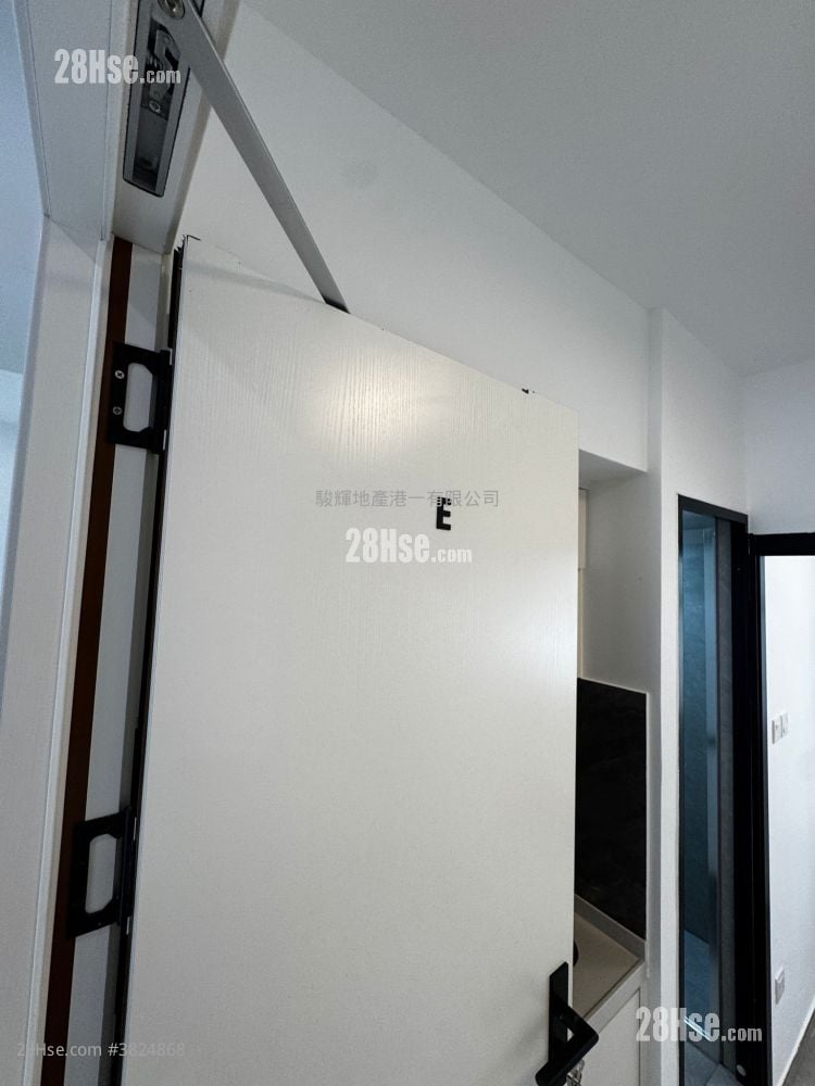 Hong Keung Mansion Rental 1 Bedroom , 1 Bathroom 160 ft²