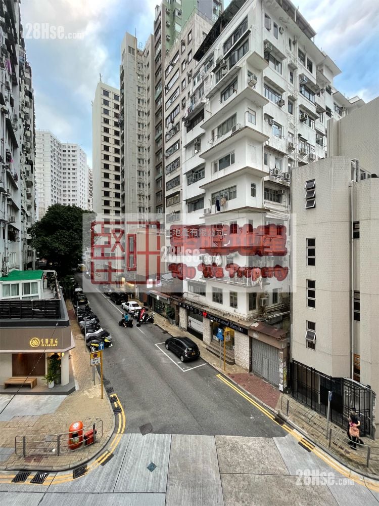 唐樓 租盤 1 房 , 1 浴室 180 平方呎