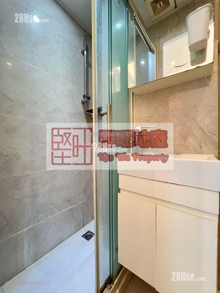 唐樓 租盤 1 房 , 1 浴室 180 平方呎