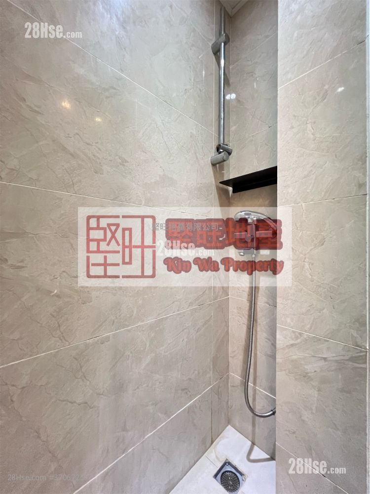 唐樓 租盤 1 房 , 1 浴室 180 平方呎