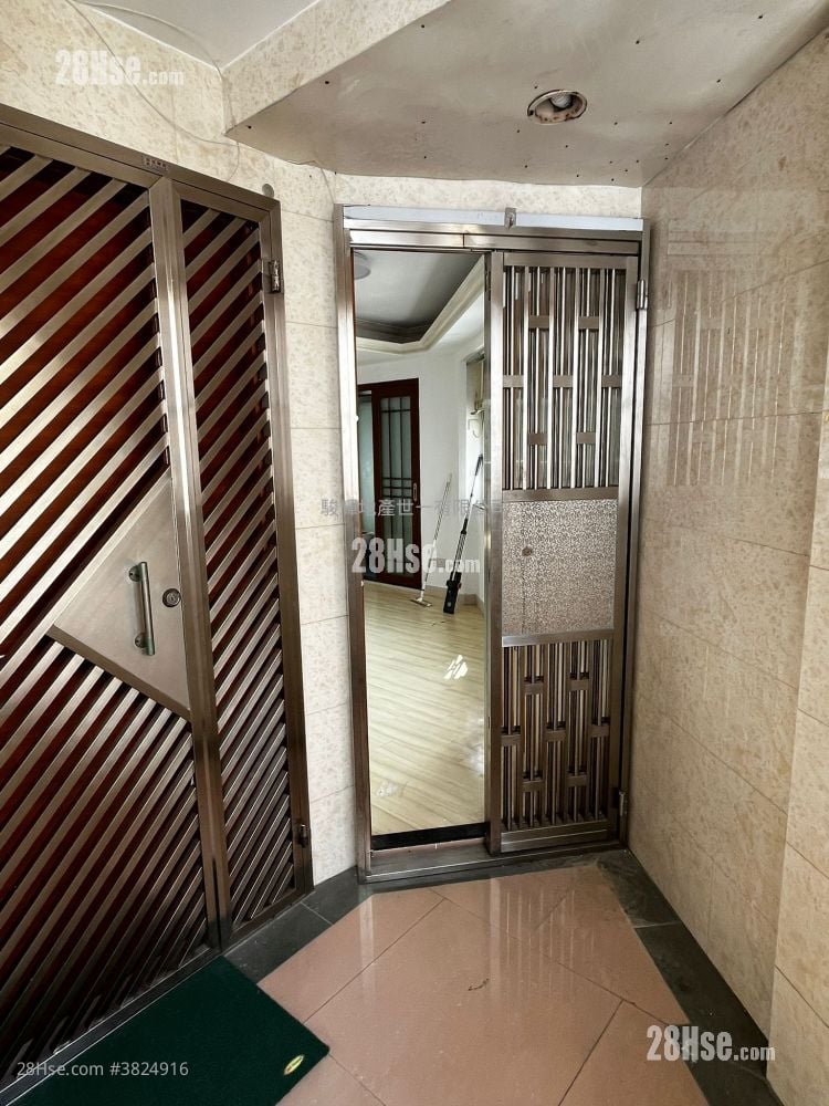 Hang Shun Building Rental 2 Bedrooms , 1 Bathroom 400 ft²