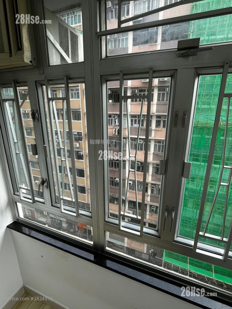 Hang Shun Building Rental 2 Bedrooms , 1 Bathroom 400 ft²