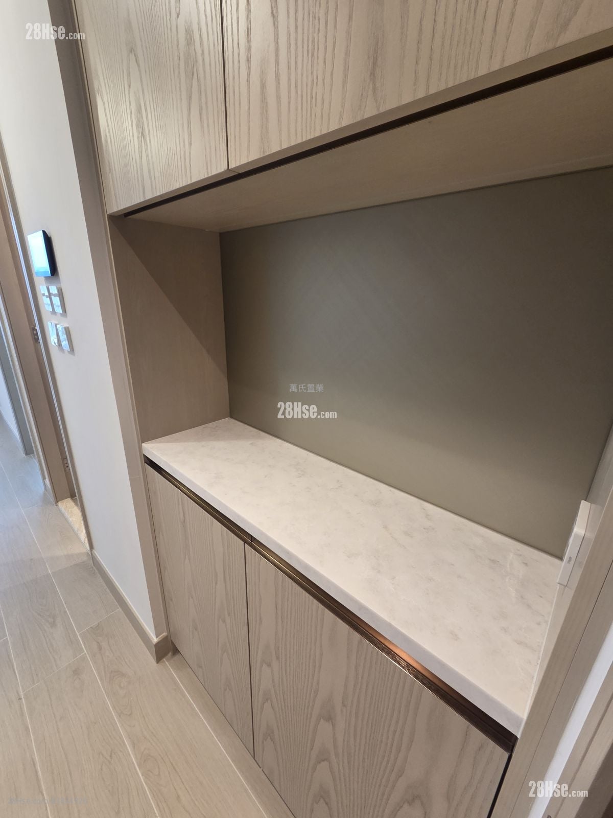 Gold Coast Bay Rental 2 Bedrooms , 1 Bathroom 444 ft²