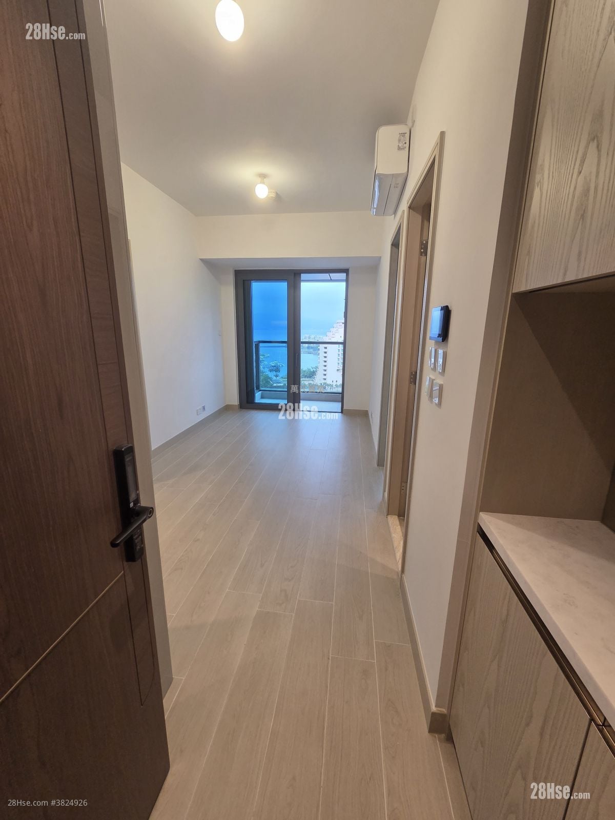 Gold Coast Bay Rental 2 Bedrooms , 1 Bathroom 444 ft²