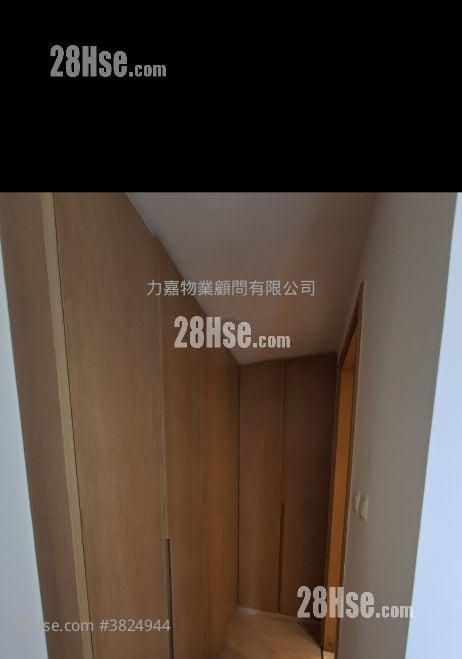 The Austin Sell 1,196 ft²