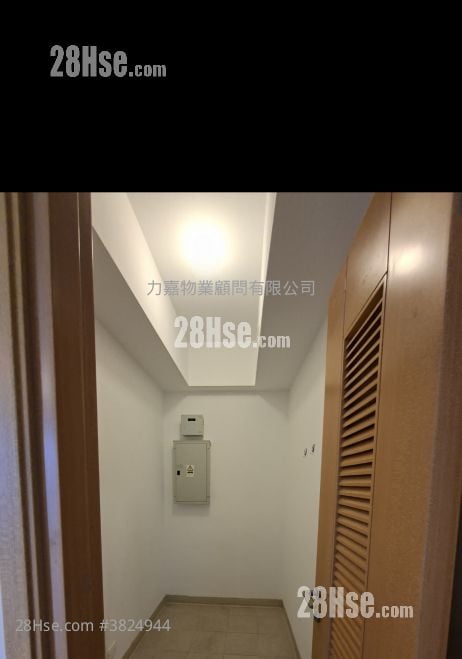 The Austin Sell 1,196 ft²