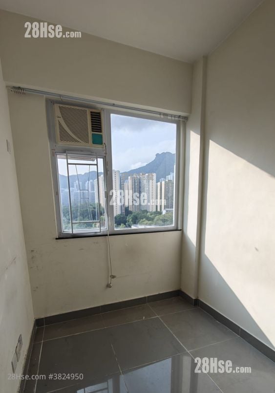 San Po Kong Mansion Sell 2 Bedrooms , 1 Bathroom 339 ft²