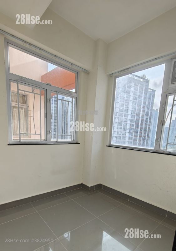 San Po Kong Mansion Sell 2 Bedrooms , 1 Bathroom 339 ft²