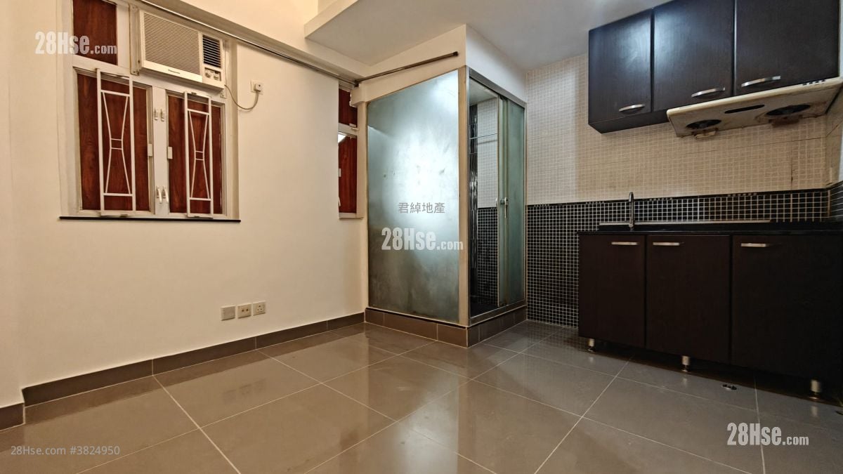 San Po Kong Mansion Sell 2 Bedrooms , 1 Bathroom 339 ft²