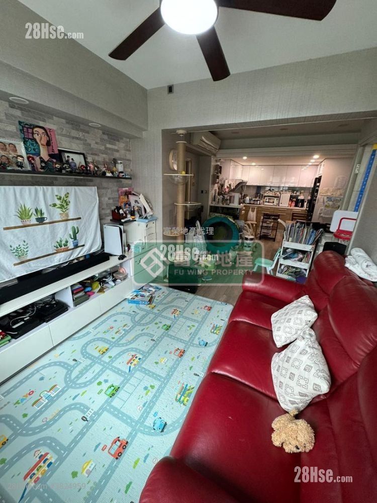 Diamond Building Sell 3 Bedrooms , 2 Bathrooms 863 ft²