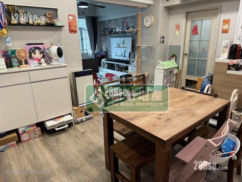 Diamond Building Sell 3 Bedrooms , 2 Bathrooms 863 ft²