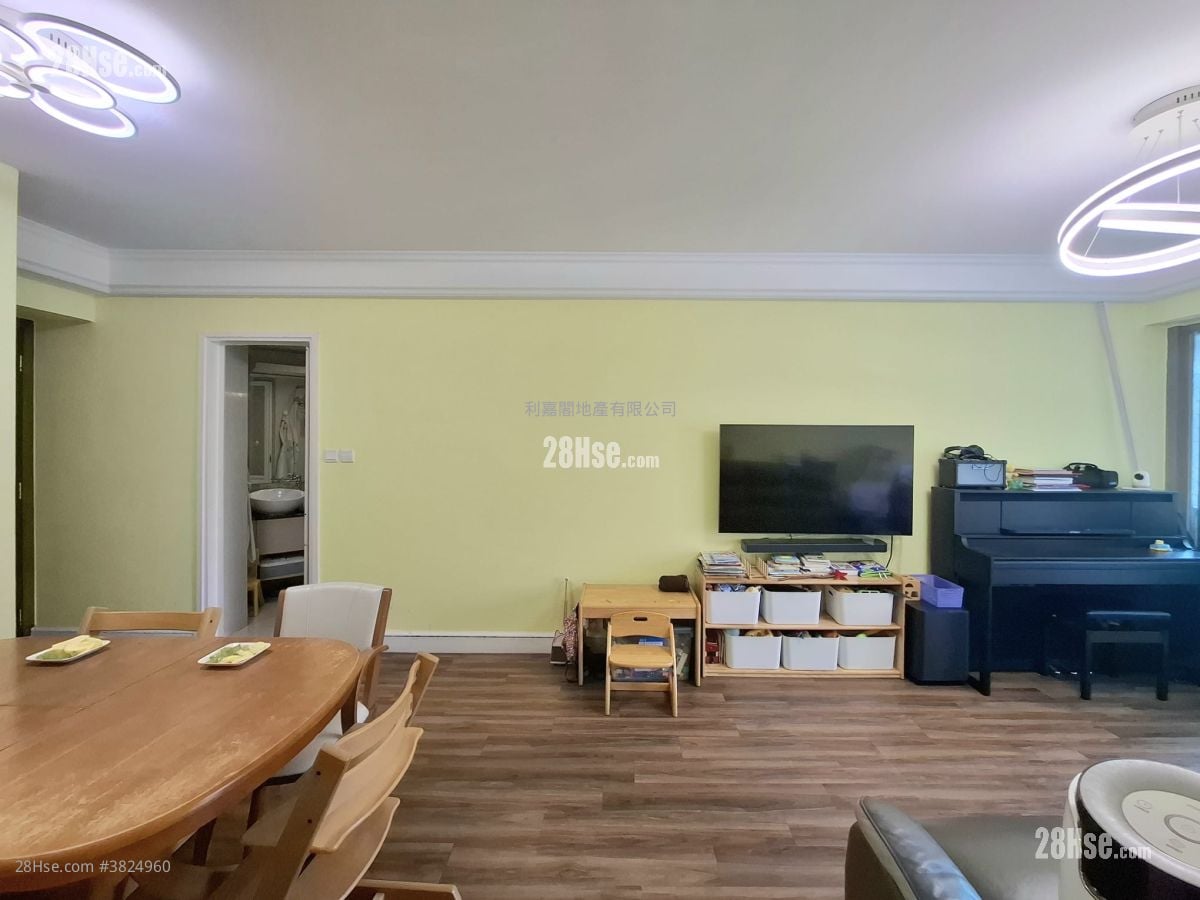 映湾园 售盘 3 房 , 2 浴室 749 平方尺