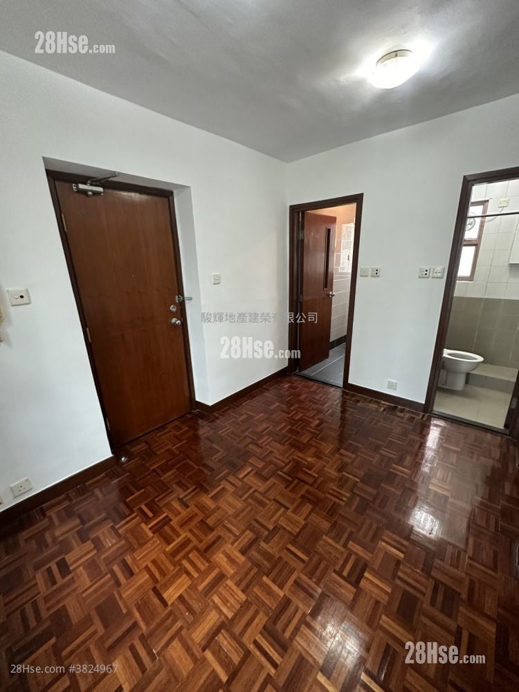 Orchid Court Sell 2 Bedrooms , 1 Bathroom 287 ft²