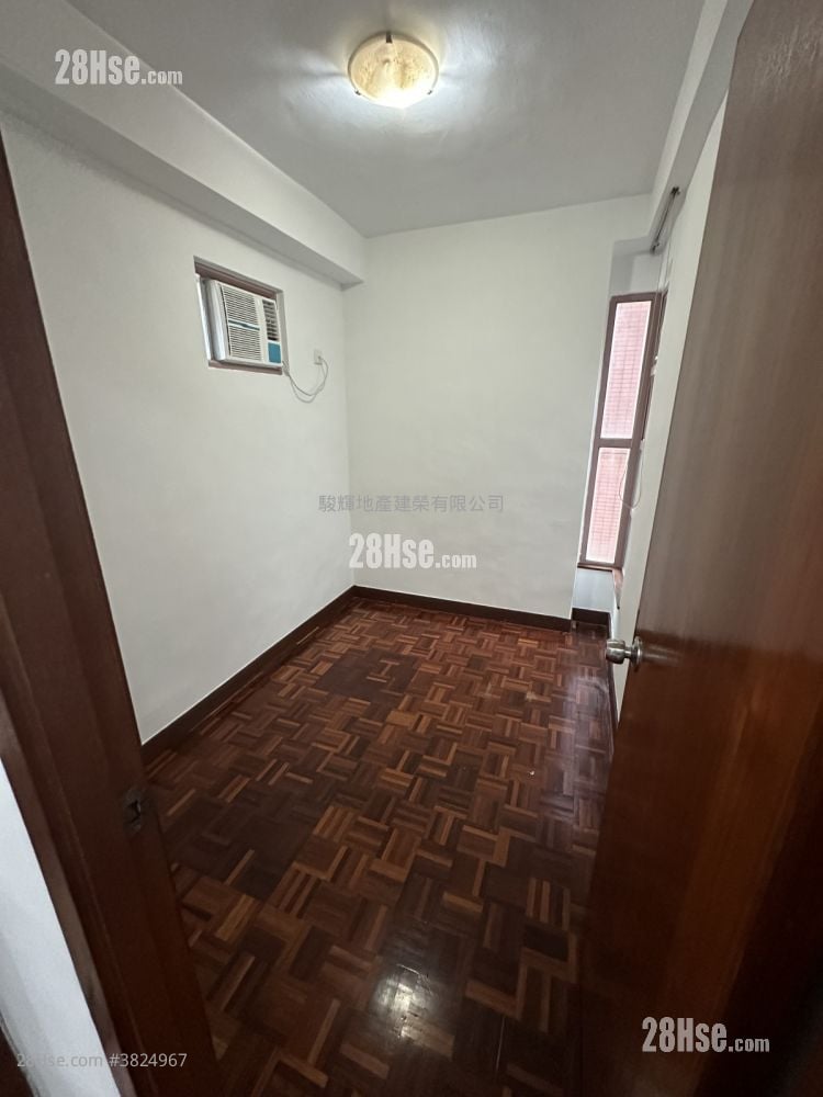 Orchid Court Sell 2 Bedrooms , 1 Bathroom 287 ft²