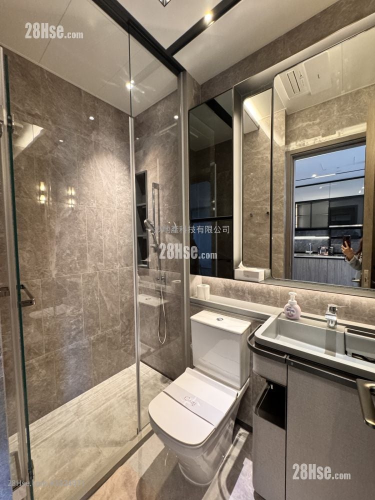 天璽天 租盤 2 房 457 平方呎