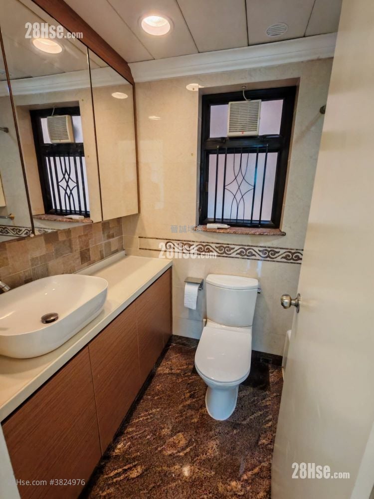 爱琴海岸 售盘 4 房 , 2 浴室 733 平方尺