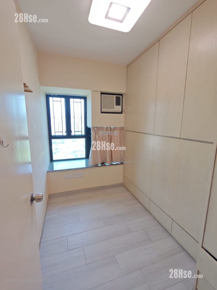 Aegean Coast Rental 4 Bedrooms , 2 Bathrooms 733 ft²