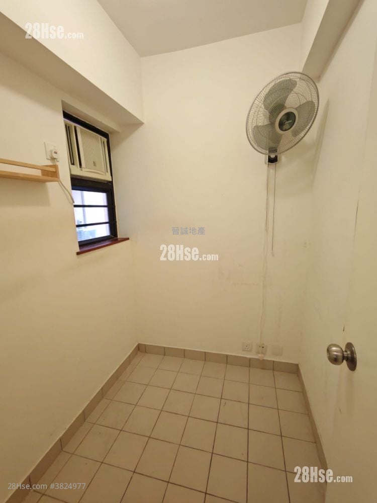 Aegean Coast Rental 4 Bedrooms , 2 Bathrooms 733 ft²