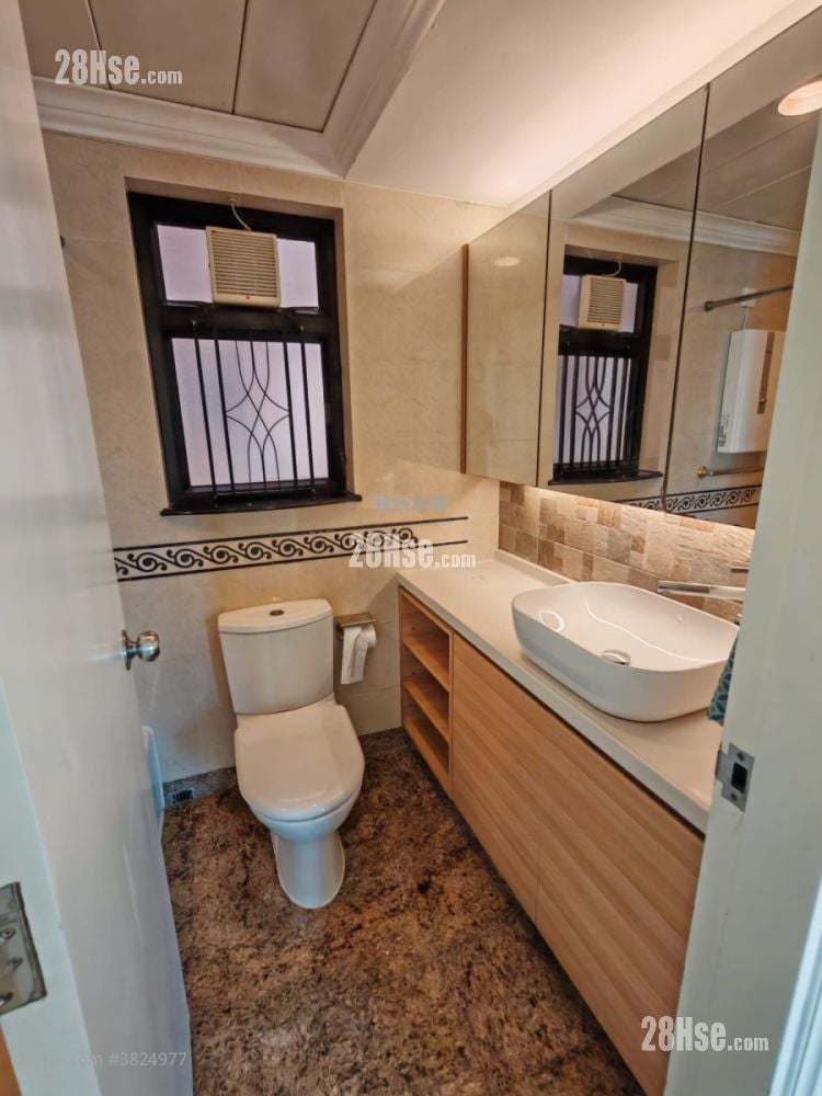 Aegean Coast Rental 4 Bedrooms , 2 Bathrooms 733 ft²