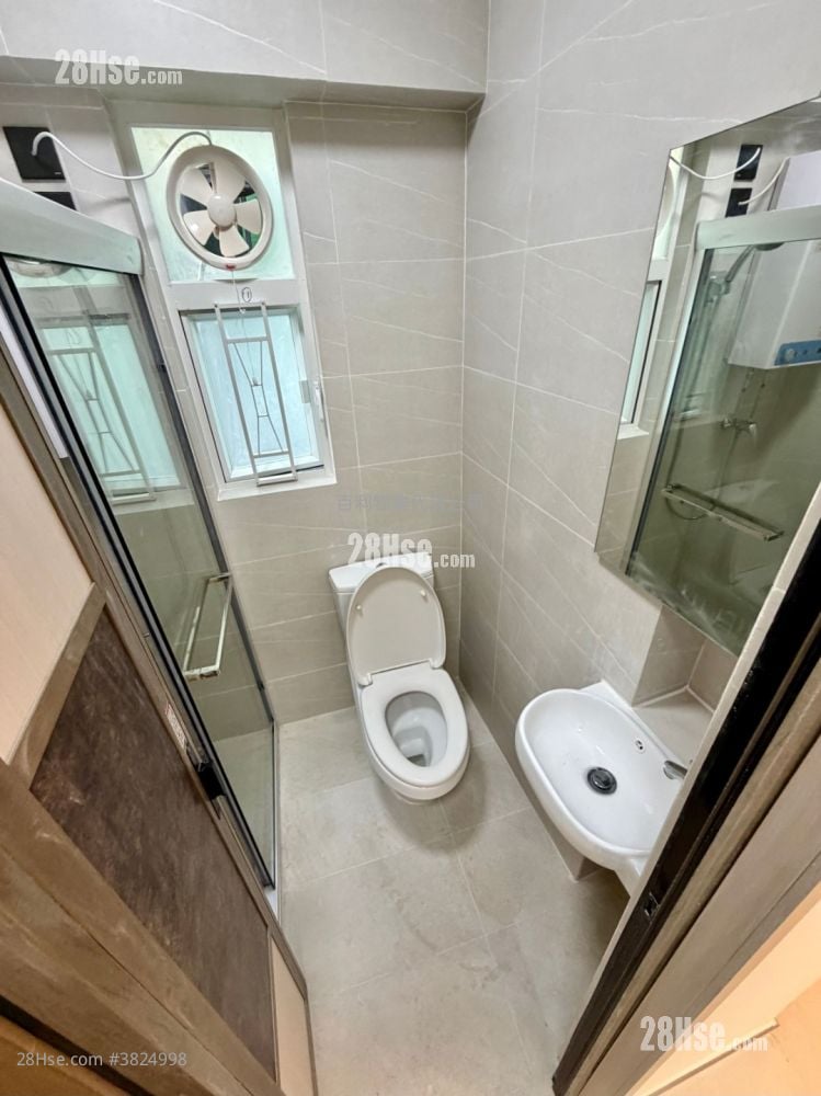 Kwai Loong Building Rental 2 Bedrooms , 1 Bathroom 378 ft²