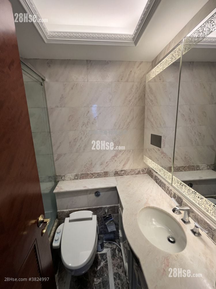 The Coronation Rental 2 Bedrooms , 1 Bathroom 515 ft²