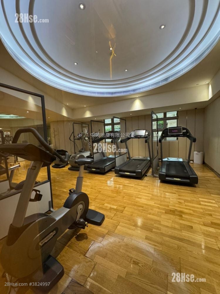 The Coronation Rental 2 Bedrooms , 1 Bathroom 515 ft²