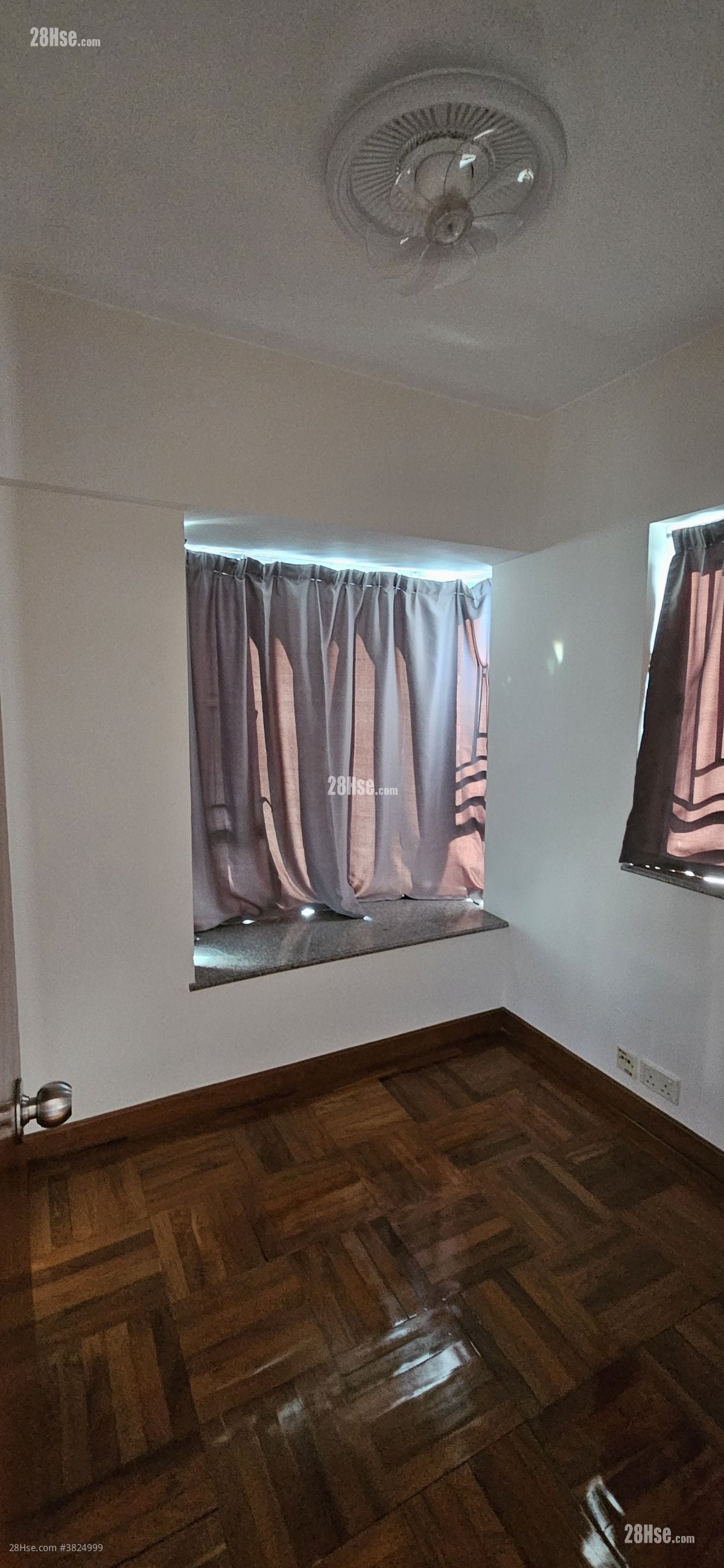 The Metro City Rental 3 Bedrooms , 2 Bathrooms 538 ft²