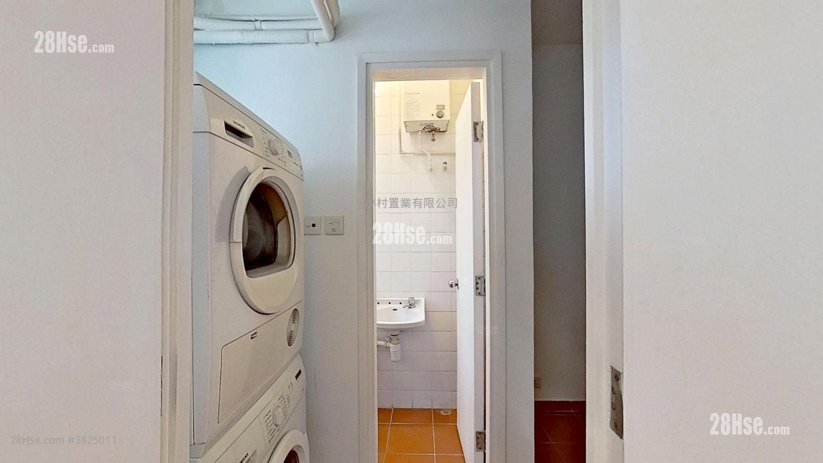 kitchen: 23 Repulse Bay Road Rental 3 Bedrooms , 2 Bathrooms 1,035 ft²