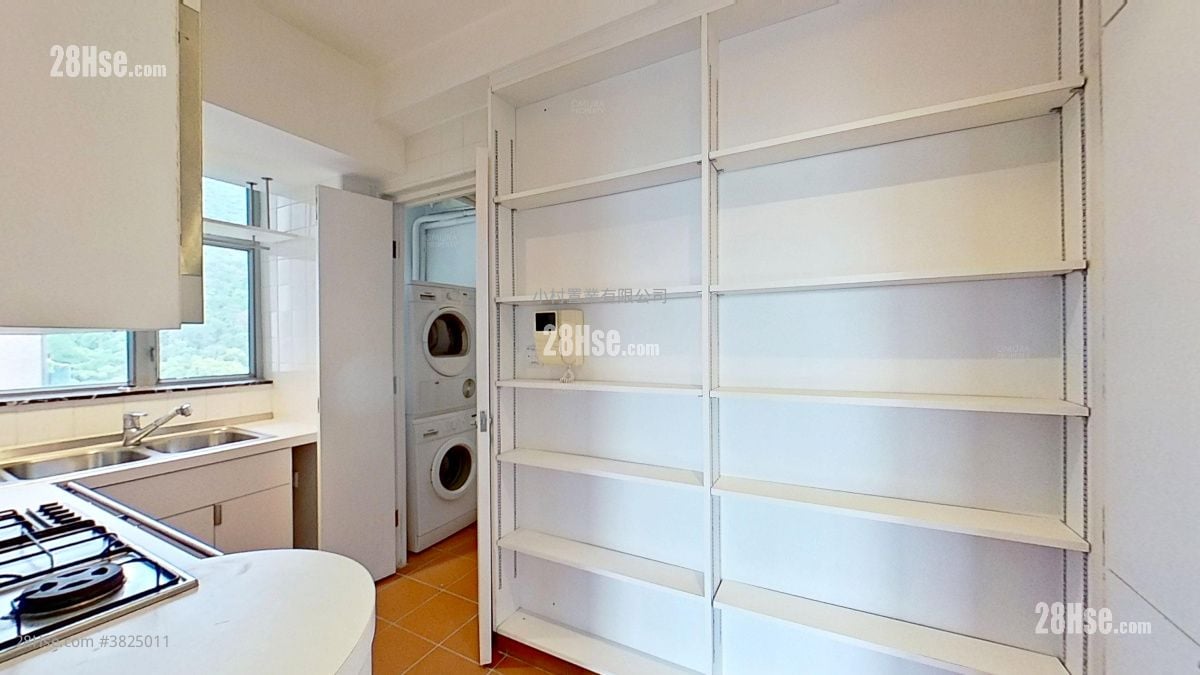 kitchen: 23 Repulse Bay Road Rental 3 Bedrooms , 2 Bathrooms 1,035 ft²