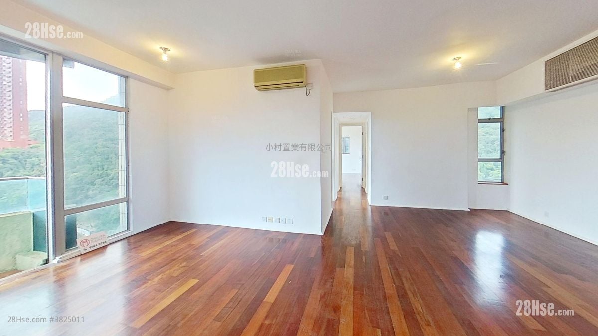 living room: 23 Repulse Bay Road Rental 3 Bedrooms , 2 Bathrooms 1,035 ft²