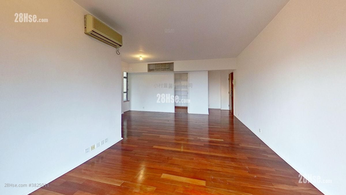 living room: 23 Repulse Bay Road Rental 3 Bedrooms , 2 Bathrooms 1,035 ft²