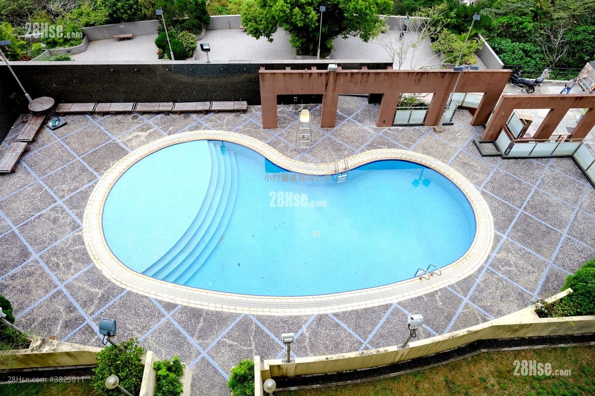 Clubhouse: 23 Repulse Bay Road Rental 3 Bedrooms , 2 Bathrooms 1,035 ft²