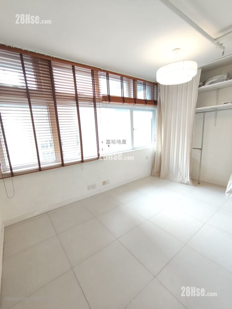 馀庆大厦 租盘 开放式间隔 , 1 浴室 253 平方尺