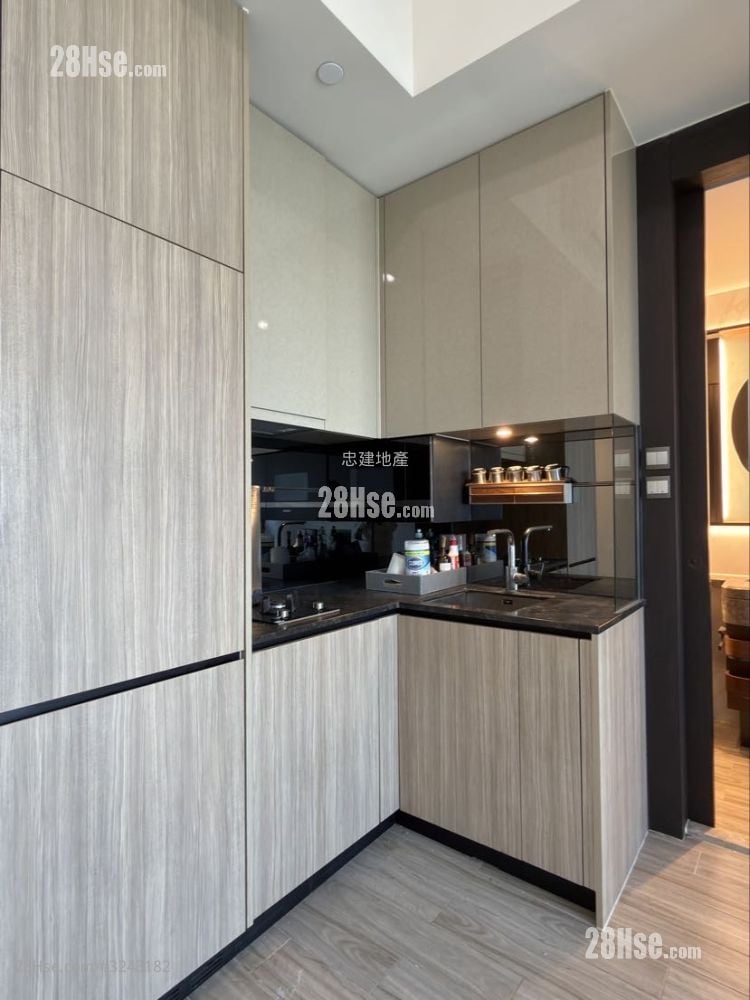 君豪峰 售盤 1 房 , 1 浴室 300 平方呎