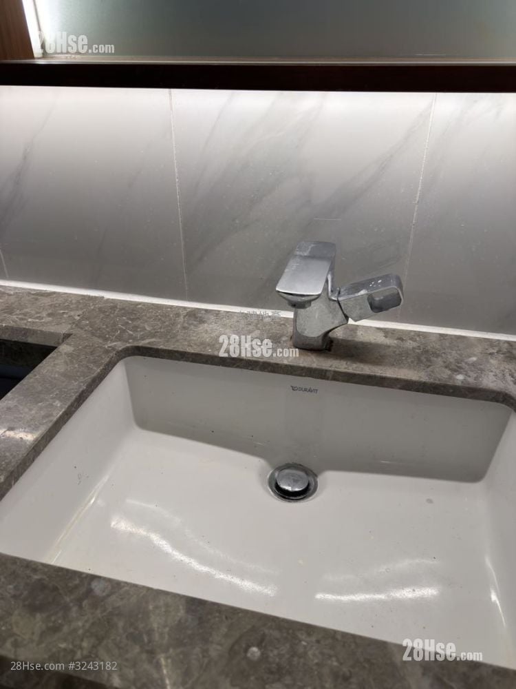 君豪峰 售盤 1 房 , 1 浴室 300 平方呎