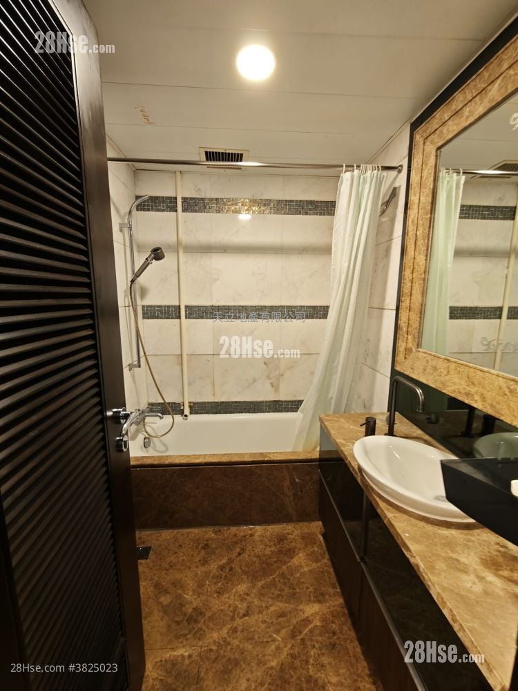 映灣園 租盤 5+ 房 , 4 浴室 2,545 平方呎