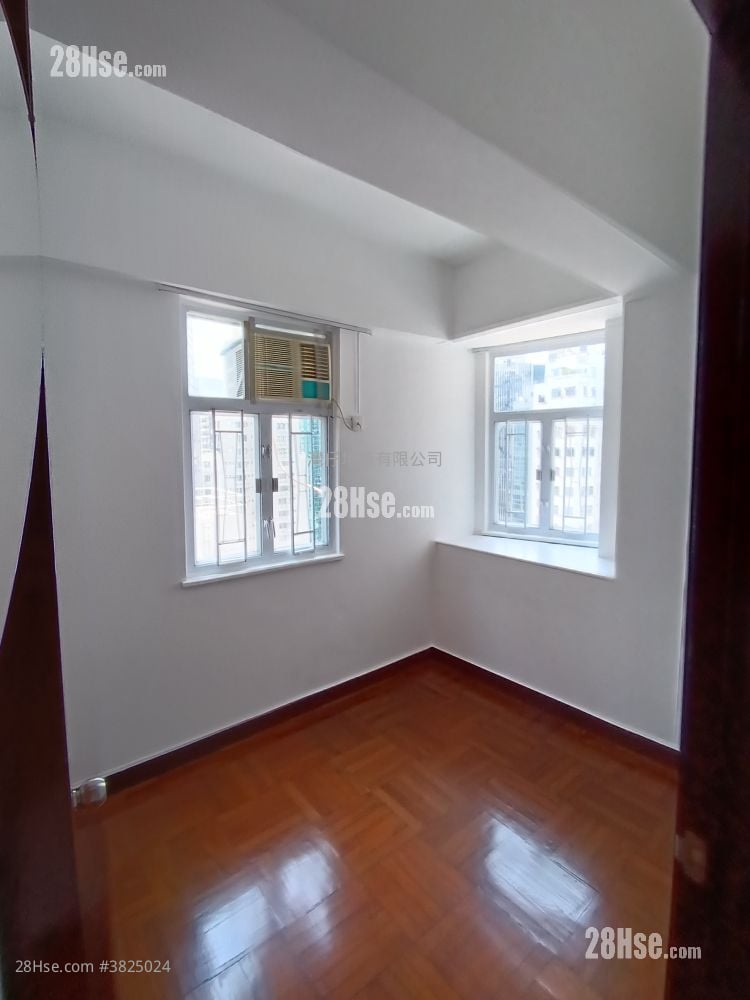 德興大廈 租盤 1 房 , 1 浴室 348 平方呎