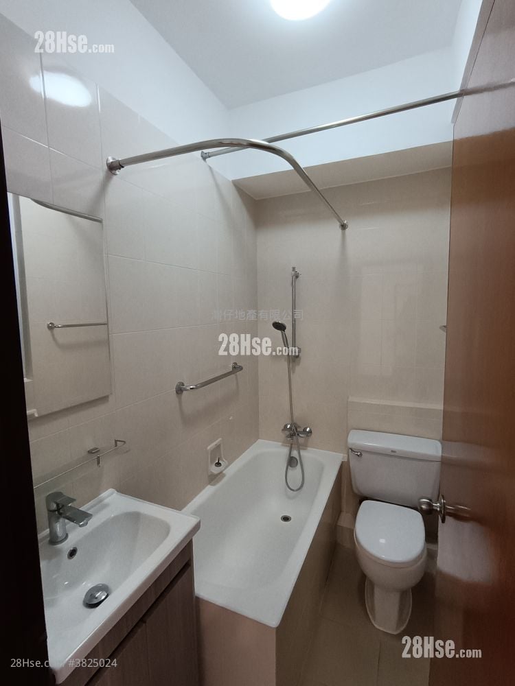 德興大廈 租盤 1 房 , 1 浴室 348 平方呎