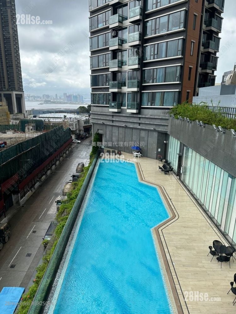 Maya Sell 3 Bedrooms 779 ft²