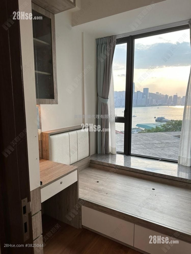 Maya Sell 3 Bedrooms 779 ft²